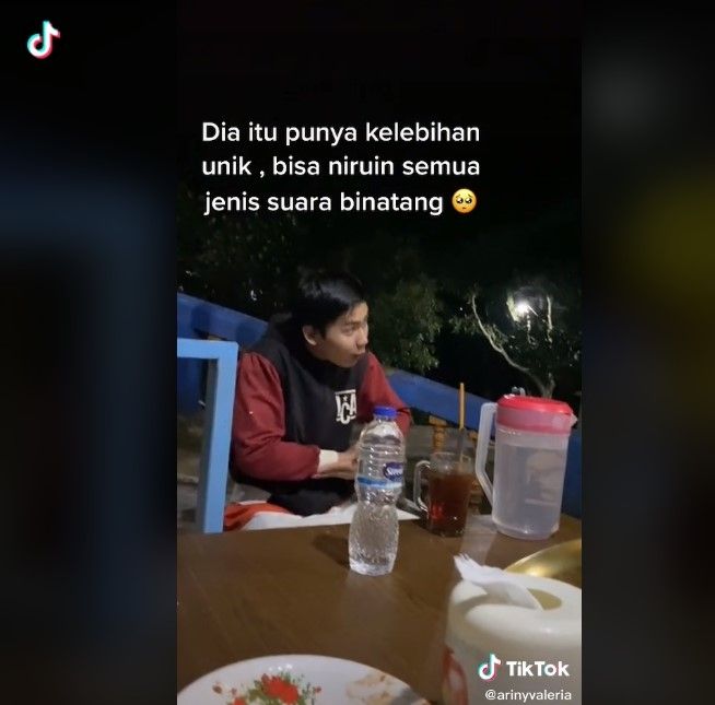 Remaja tampan jago tirukan suara hewan (tiktok)