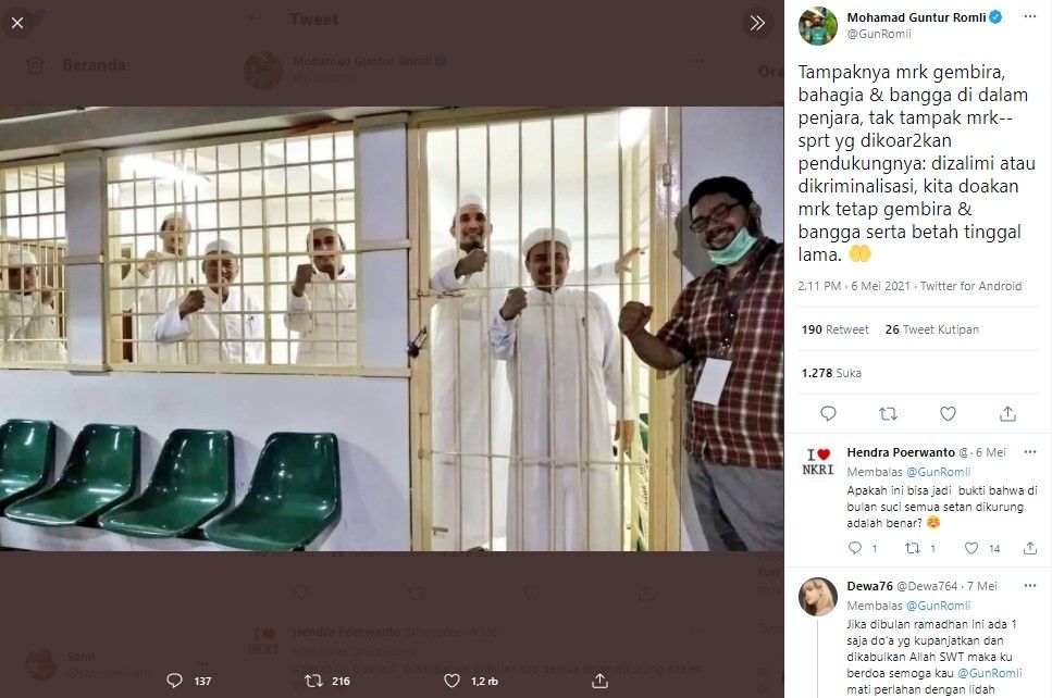 Rizieq Shihab tambak gembira di penjara (Twitter/gunromli)