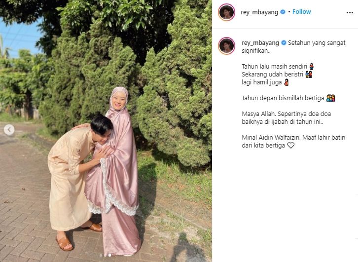 Artis yang rayakan lebaran pertama sebagai pasutri - Dinda Hauw dan Rey Mbayang. (Instagram/rey_mbayang)