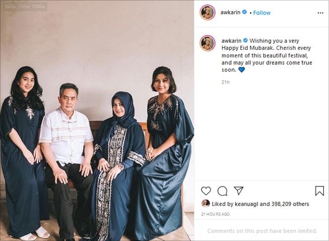 Awkarin Elegan saat Lebaran, Harga Bajunya Ternyata Nggak Sampai Rp500 Ribu. (Instagram/@awkarin)