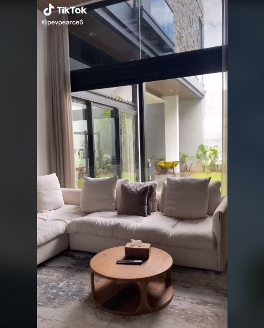 Potret rumah mewah Pevita Pearce. (TikTok/pevpearce6)