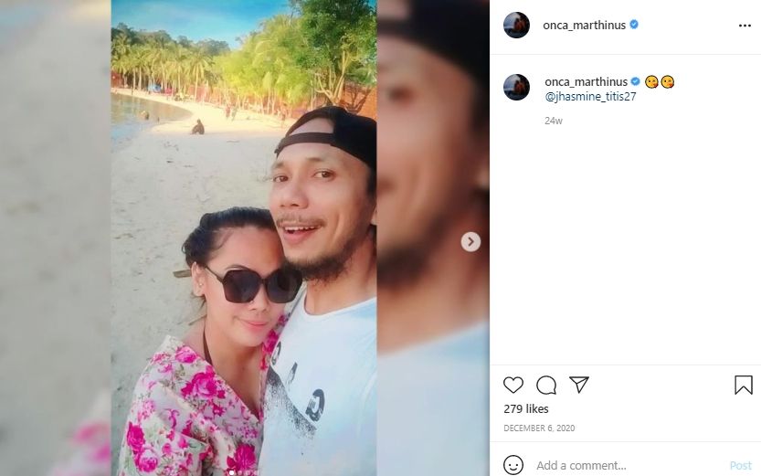 Potret kebersamaan Norman Kamaru dan istri. (Instagram/onca_marthinus)