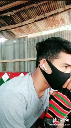 Curhat pria ingin jadi mualaf. (Tiktok/@leo.nard240899)