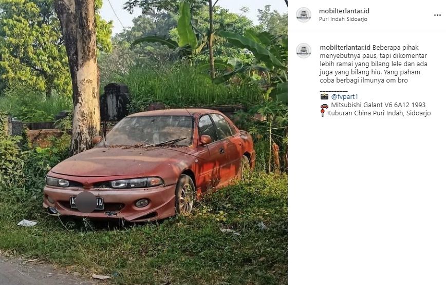 Mobil tua idaman, Mitsubishi Galant yang terbengkalai di kuburan. (Instagram)