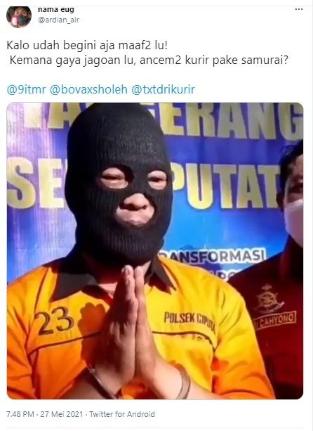 Pria ancam kurir pakai samurai minta maaf (Twitter/ardian_air)