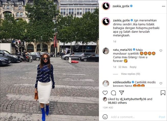 Potret Zaskia Gotik usai berhasil menurunkan berat badan 8 kg. (Instagram/@zaskia_gotix)