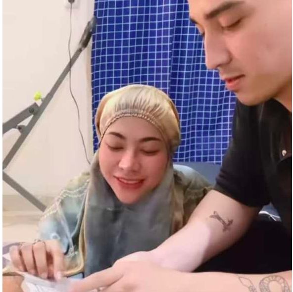 Liza Aditya tetap ajari Alang Heinrich [instagram]