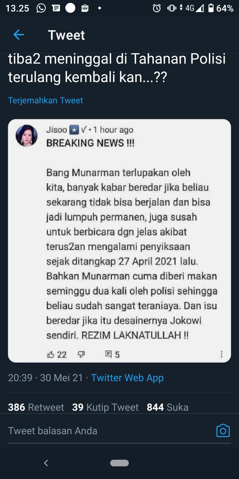 Tangkapan layar cuitan netizen sebut eks Pentolan FPI Munarman lumpuh di dalam penjara. (Twitter)