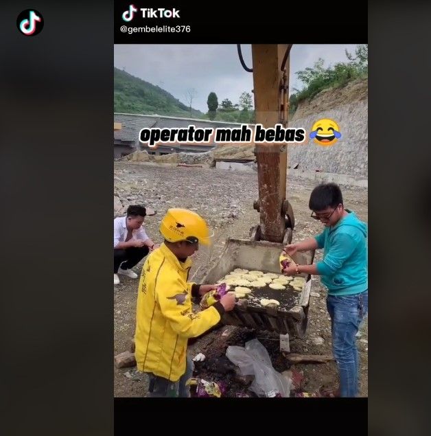 Masak mi di bucket ekskavator (tiktok)