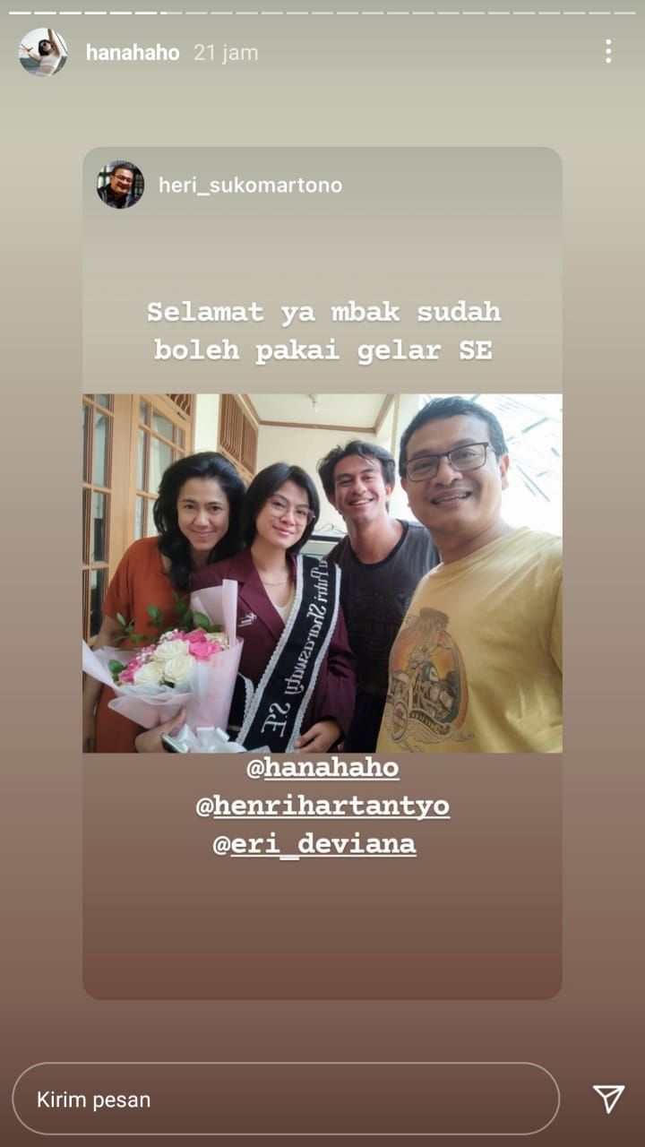 Momen Hana Saraswati sidang skripsi. (Instagram/hanahaho)