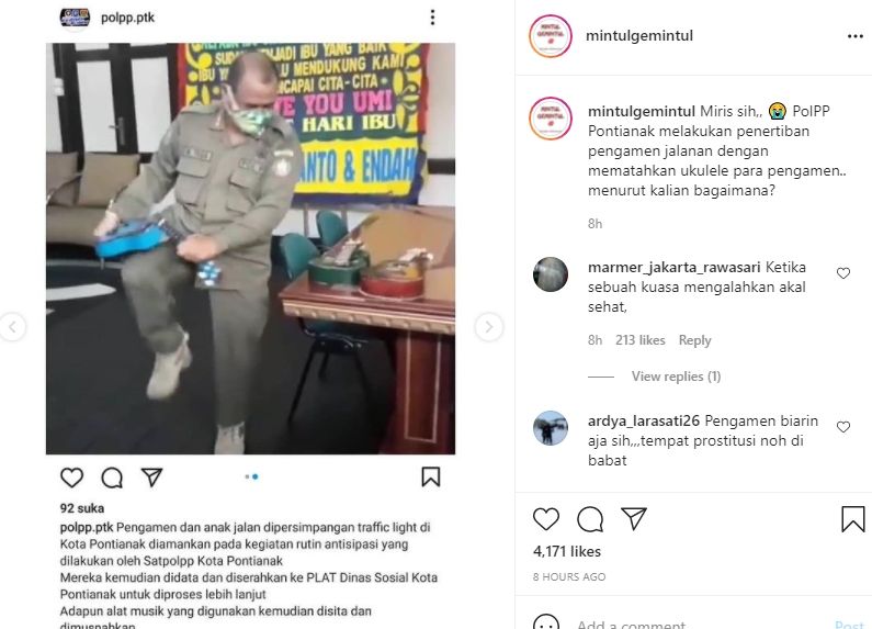 Satpol PP rusak gitar ukulele milik pengamen jalanan. (Instagram/mintulgemintul)