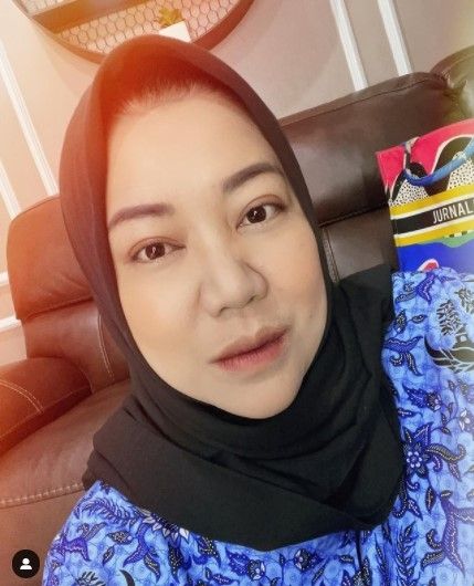 Artis alih profesi sebagai PNS - Risa Saraswati. (Instagram/risa_saraswati)