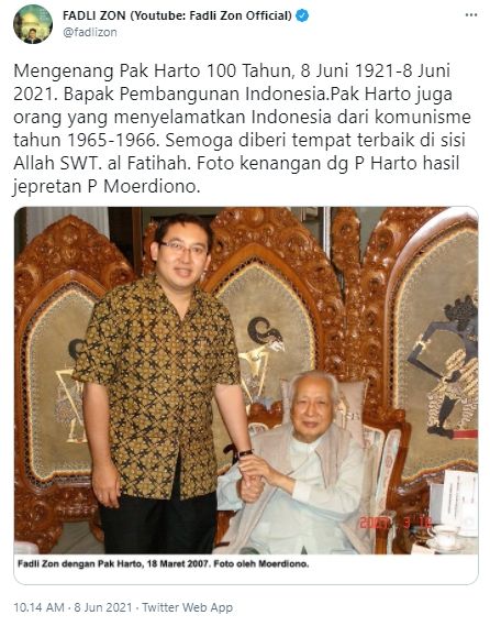 Fadli Zon unggah foto kemesran dengan Soeharto (Twitter/fadlizon)