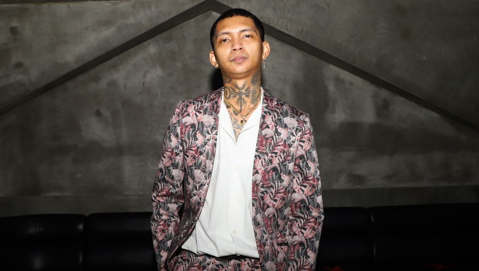 Rapper Young Lex ketika ditemui saat perilisan single dan video klip ' Nikita Gang' milik Nikita Mirzani di Holywings Gatot Subroto, Jakarta Selatan, Rabu (9/6/2021). [Suara.com/Alfian Winanto]