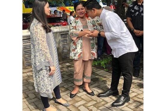 Selvi Ananda, Iriana Jokowi dan Gibran. (Instagram/@gibran_walikotasolo)