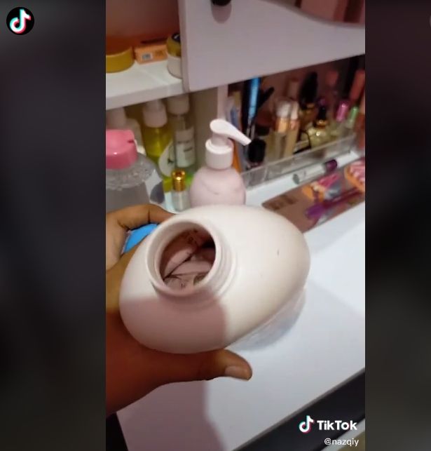 Suami terciduk nabung di botol bedak (tiktok)