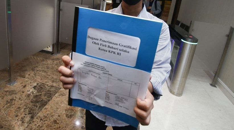Uang Lebaran dari Mataram: Daftar Dugaan Suap Ketua KPK Firli Bahuri