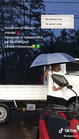 Dijemput pacar pakai mobil pikap. (Tiktok/@mayooxz)