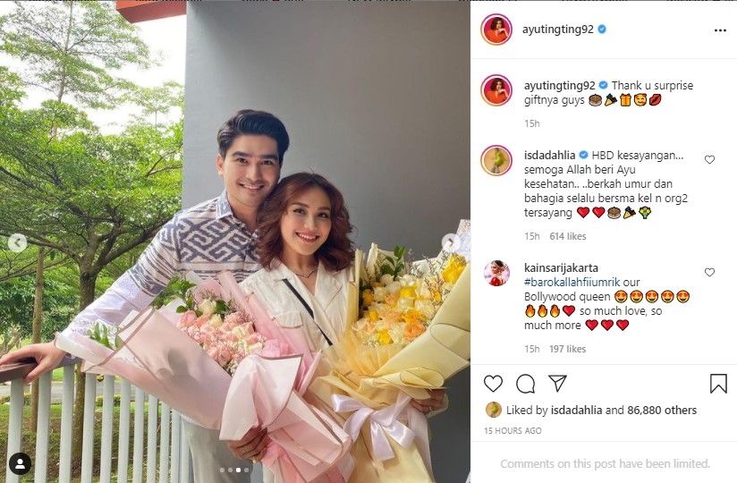 7 Potret Ayu Ting Ting Rayakan Ulang Tahun, Kehadiran Brata Angga Curi Perhatian