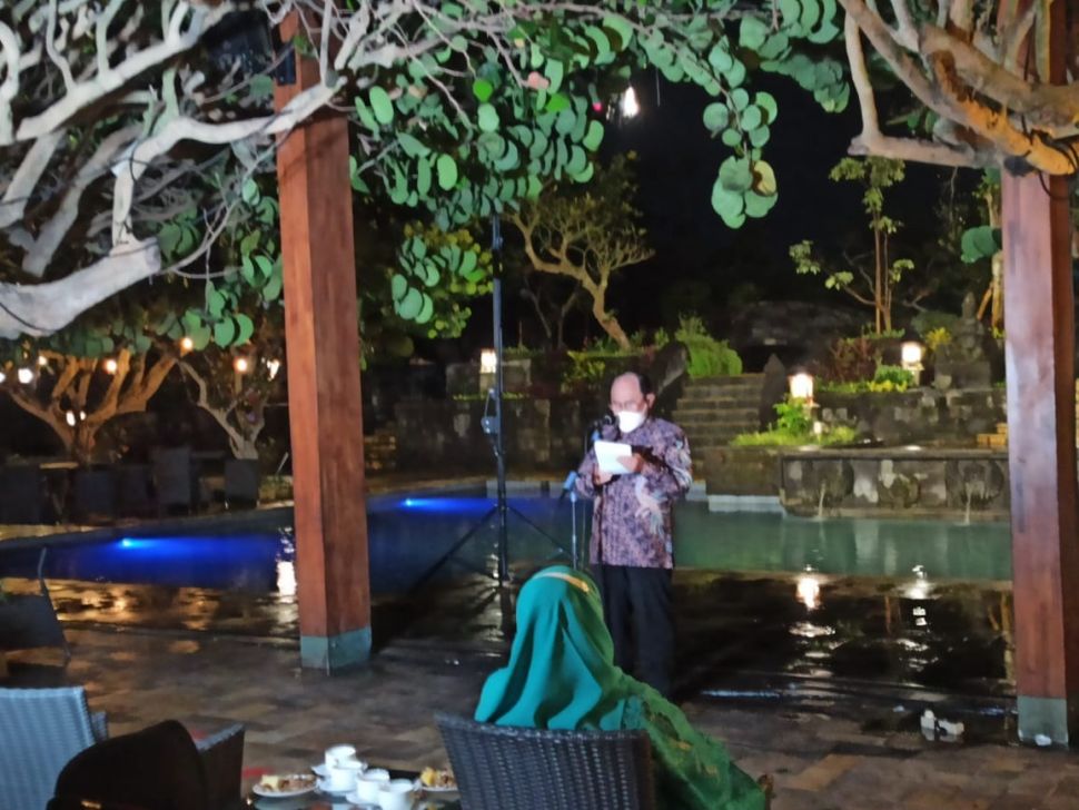 Bupati Sutedjo dalam memberi sambutan di Hyatt Regency pada Senin (22/6/2021) (Suara/Hiromi)