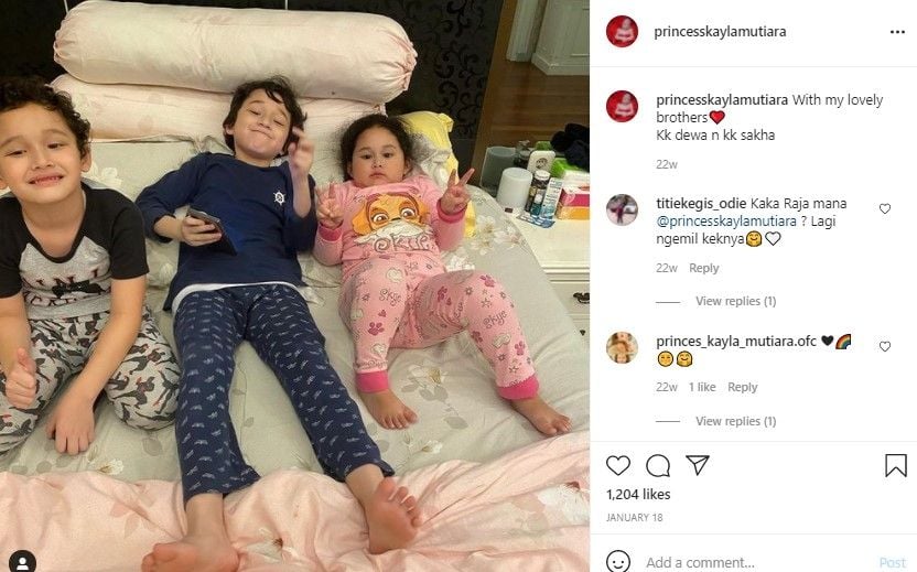 Potret Kayla Mutiara anak Pasha. (Instagram/princesskaylamutiara)