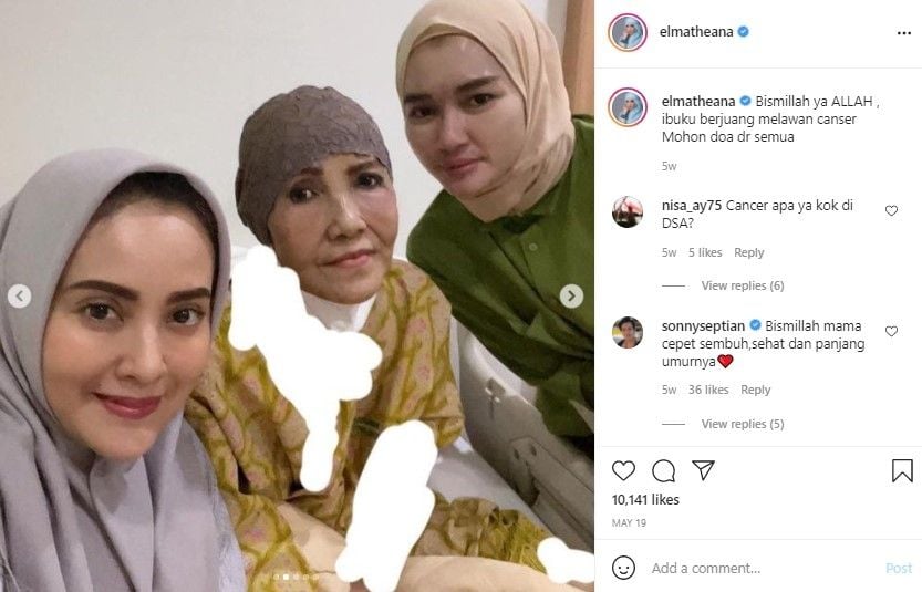 Potret kebersamaan Elma Theana dan Waty Siregar. (Instagram/elmatheana)