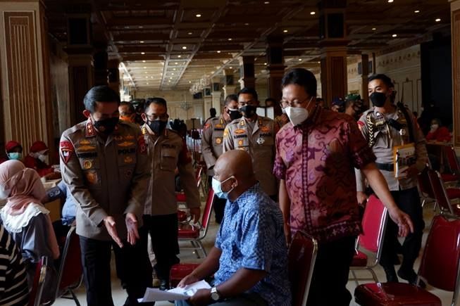 TNI-Polri menggelar acara 'Serbuan Vaksinasi Nasional TNI-Polri' di Sleman City Hall. (Istimewa/Sleman City Hall)