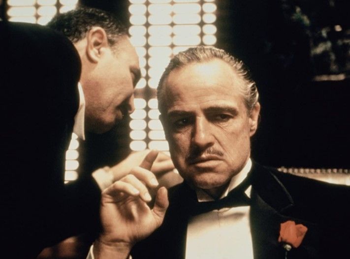 Marlon Brando dalam The Godfather. (imdb)