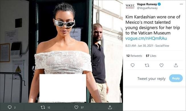 Penampilan seksi Kim Kardashian saat mengunjungi Vatikan. (Twitter/@VogueRunway)