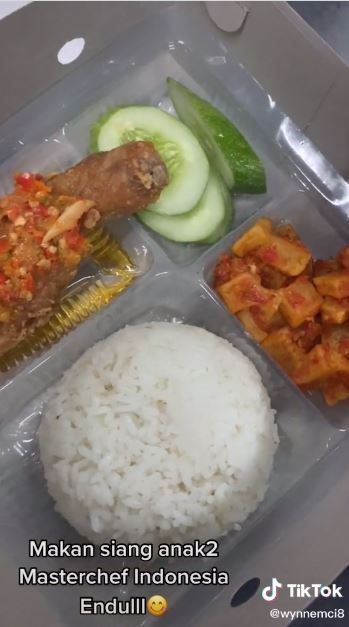 Makan siang peserta MasterChef Indonesia (TikTok @wynnemci8)