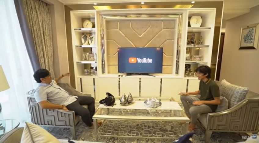 Potret apartemen mewah anak Andre Taulany. (YouTube/Taulany TV)