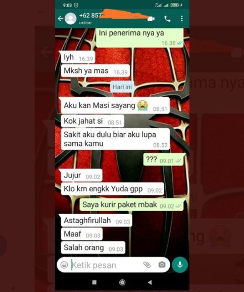 Salah Orang, Viral Wanita Ini Telanjur Ngaku Sayang ke Kurir (twitter.com/txtdarionlshop)