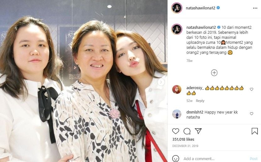 Potret kebersamaan Natasha Wilona dan ibunda. (Instagram/natashawilona12)