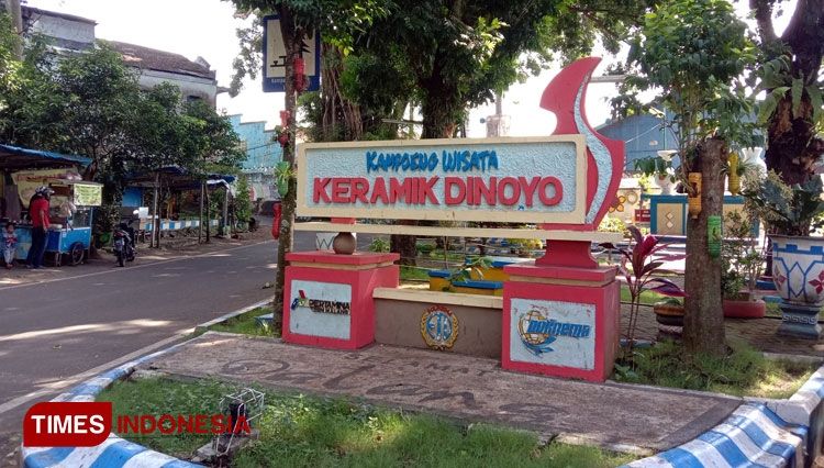 Kampung Wisata Keramik Dinoyo Kota Malang ditutup sementara untuk wisatawan selama PPKM Darurat. [Foto: Naufal Ardiansyah/TIMES Indonesia]