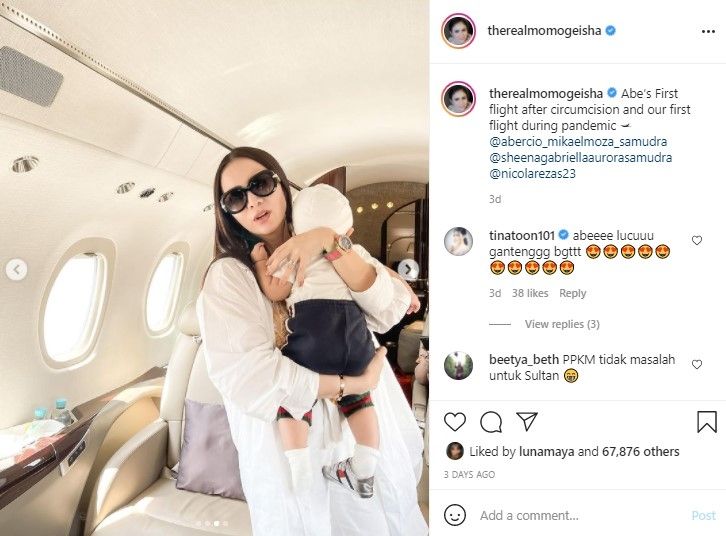 Potret Momo Geisha liburan ke Bali. (Instagram/therealmomogeisha)