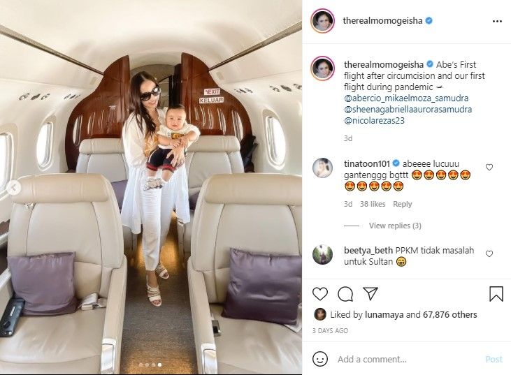 Potret Momo Geisha liburan ke Bali. (Instagram/therealmomogeisha)
