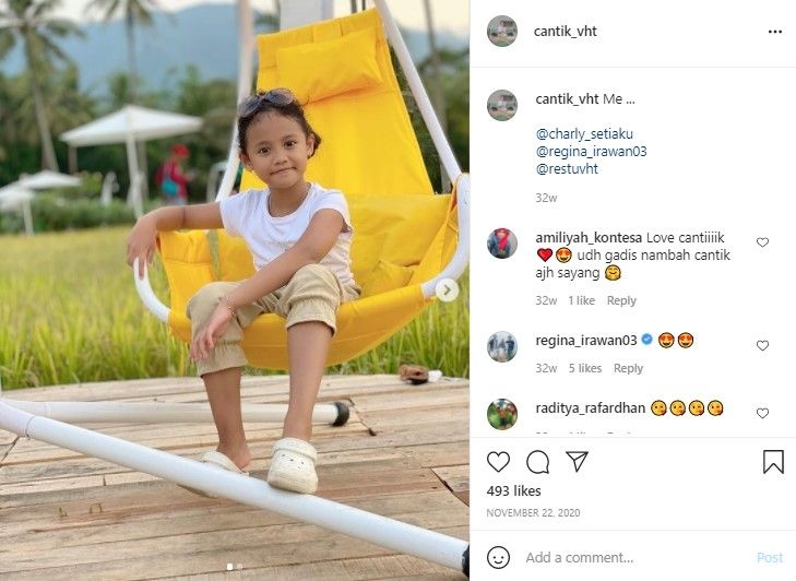 Potret anak bungsu Charly Van Houten. (Instagram/cantik_vht)