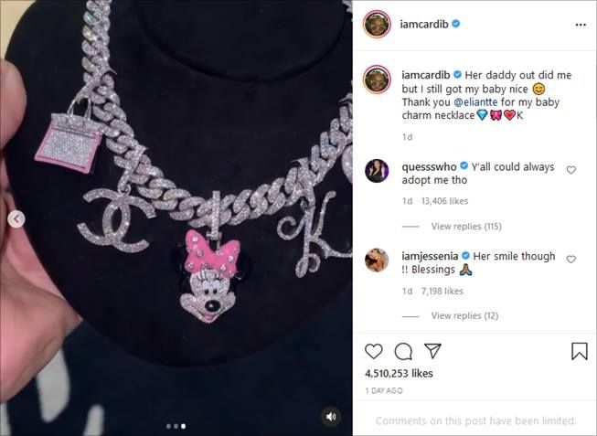 Putrinya Ulang Tahun ke 3 Cardi B Hadiahkan Kalung  