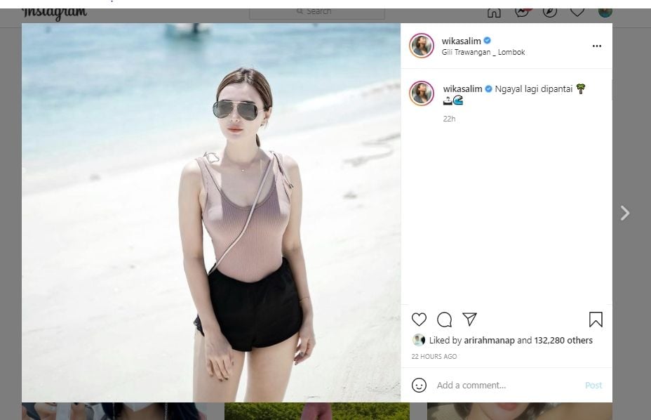 Wika Salim Unggah Foto Lama saat Liburan di Pantai, Publik Malah Khawatirkan Hal Ini. (Instagram/@wikasalim)
