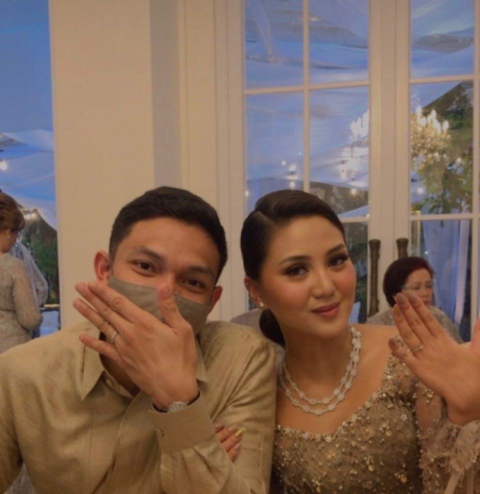 Potret Mesra Rachel Theresia dan Suami. (Instagram/audy.pra)