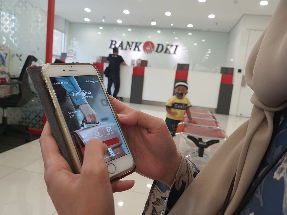 Di Balik Gangguan Layanan JakOne Mobile Bank DKI di Hari Raya
