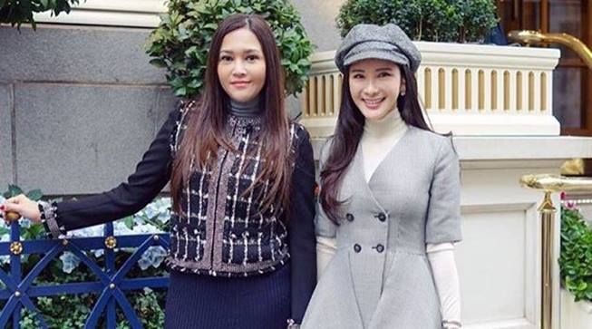 Maia Estianty foto bareng sosialita Singapura, Jamie Chua. (Instagram/@ec24m)