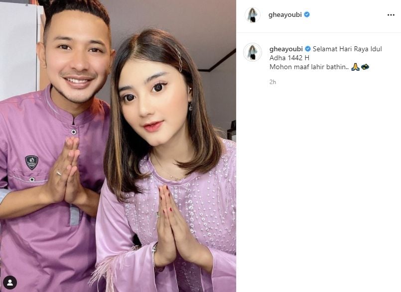 Gian Zola dan Ghea Youbi ucapkan selamat Idul Adha. (Instagram/gheayoubi)