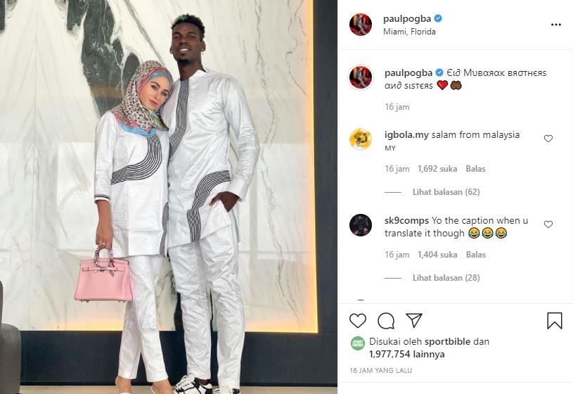 Paul Pogba dan sang istri Zulay Pogba kompak mengenakan pakaian Islami saat merayakan Idhul Adha. (Instagram/paulpogba)