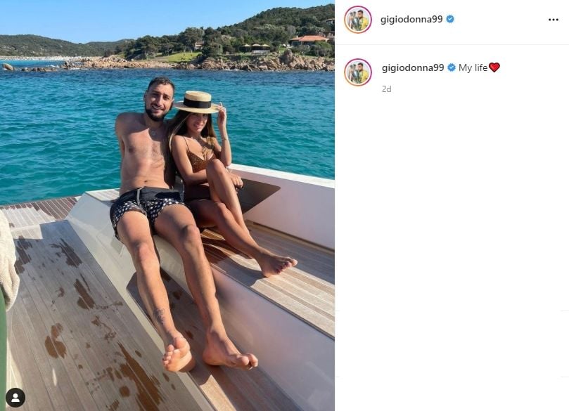 Gianluigi Donnarumma liburan bareng pacarnya. (Instagram/gigiodonna99)