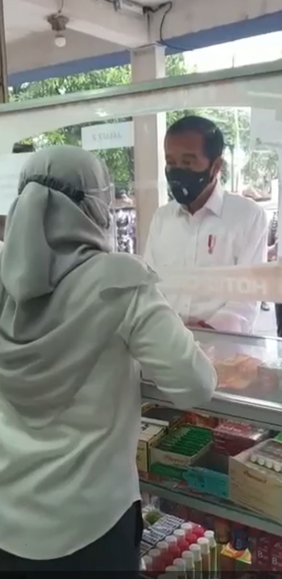 Cek Stok Obat Terapi Covid-19 di Apotek, Jokowi Malah Kehabisan. (Dok: Istimewa)