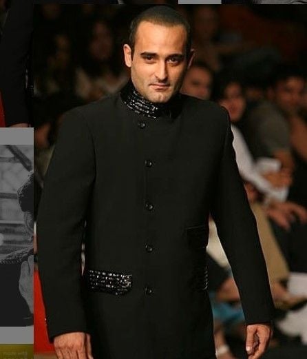 Artis Bollywood anak pejabat. (Instagram/akshayekhanna.ak)