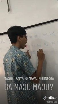 Viral eksperimen magabut anak SMA Indonesia. Anak SMA temukan jawaban permen kaki akan habis setelah dijilat 230 kali.