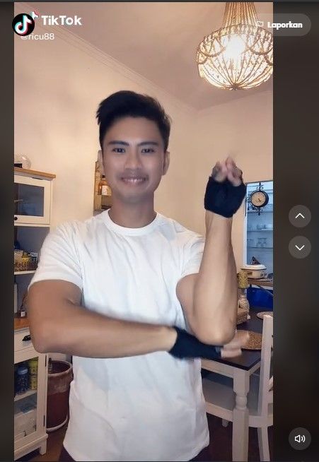 Ricky Cuaca cover dance Permission to Dance (TikTok)