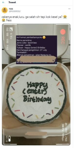 Tulisan nyeleneh kue ulang tahun (Twitter @FOODFESS2)